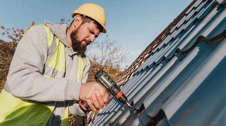 Signs You Need Roof Repair Before the Damage Gets Worse