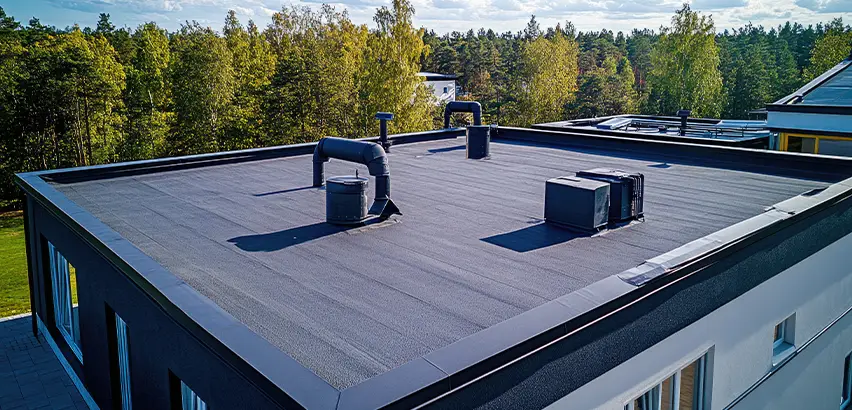 Professional Flat Roof Replacement Services in Norman, OK